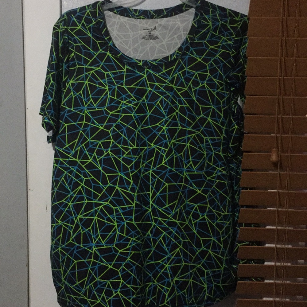 Women’s Plus Size Athletic Top